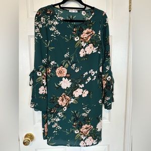 Beautiful floral long sleeve dress from Dex